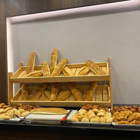 Ramada By Wyndham Istanbul Umraniye酒店 外观 照片